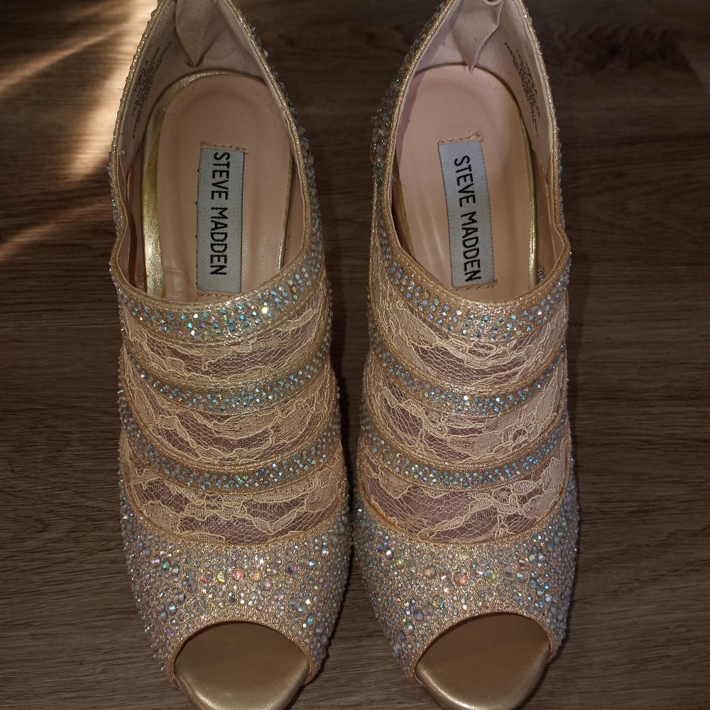 Bridal Heels - Picture 2 of 6